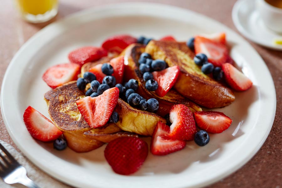 Stateline Diner french Toast with Fruits